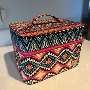 London Soho New York Zipper Makeup Case